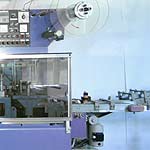 Conveying tongs for blister packaging systems